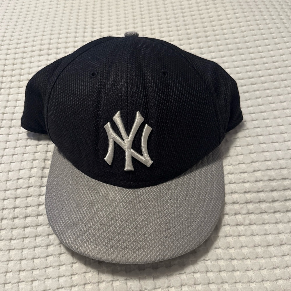 New Era Black and Gray Fitted Cap